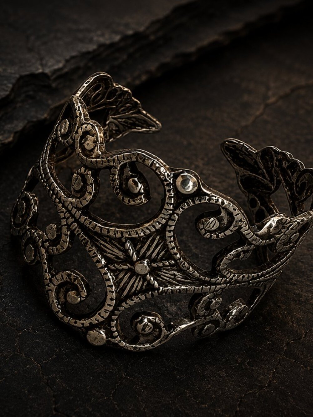 Ornate Vintage-Style Filigree Ring